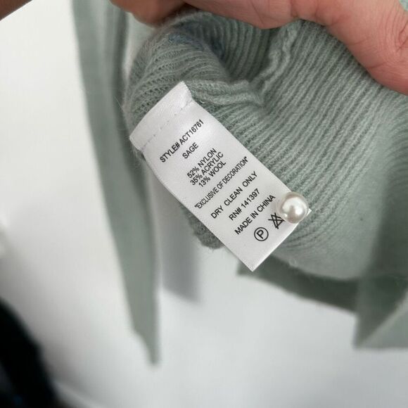 Astr the Label Revolve Jade Green 3D floral Knit Cropped Sweater Size Wool Blend - Picture 7 of 9